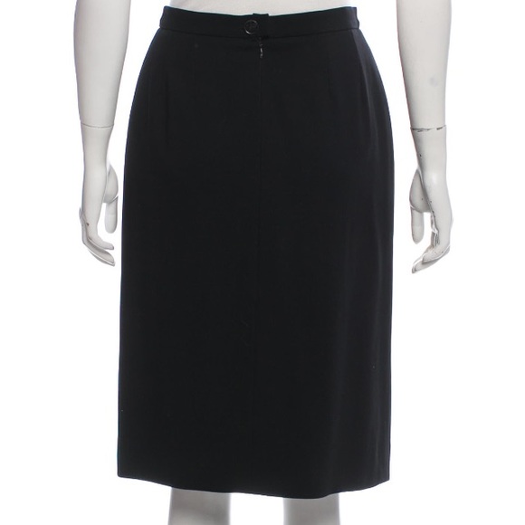 Authentic CHANEL Wool Pencil skirt - Picture 3 of 6